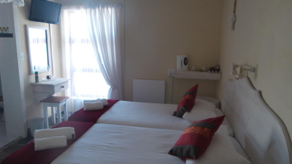 Sir Lambert'S Guesthouse Lambert's Bay Ruang foto