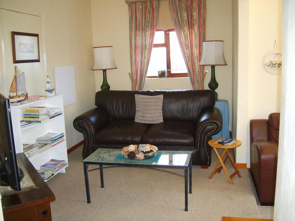 Sir Lambert'S Guesthouse Lambert's Bay Bagian luar foto